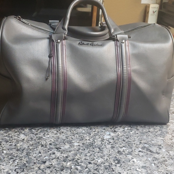 Beautifilnever used bag and beautiful color